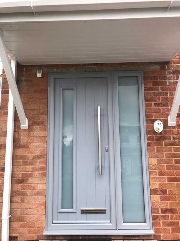 solidor-fitted-in-exmouth-with-bar-handle-in-french-colour